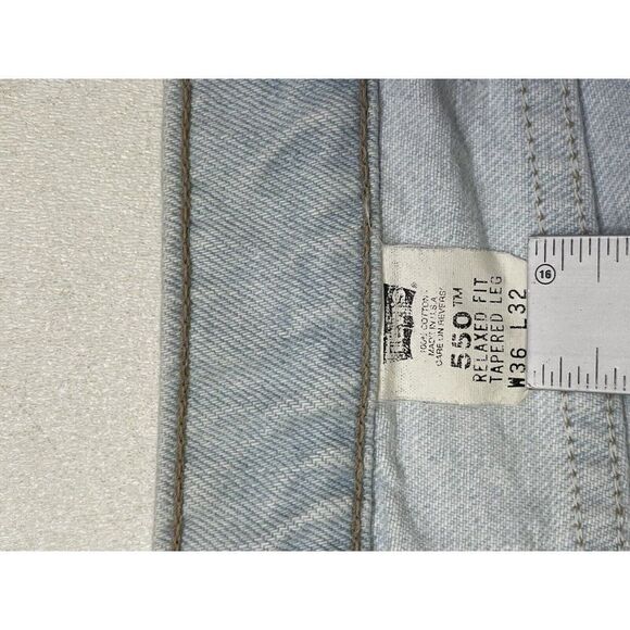 VINTAGE Levi's 550 Denim Jeans Men 33 X 31 Light Blue Tag Size 36 x 32 USA 90s - Picture 10 of 12